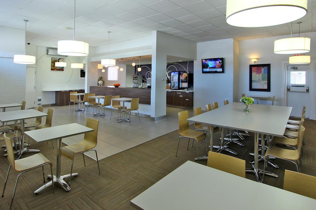 Rodd Moncton Hotell Eksteriør bilde