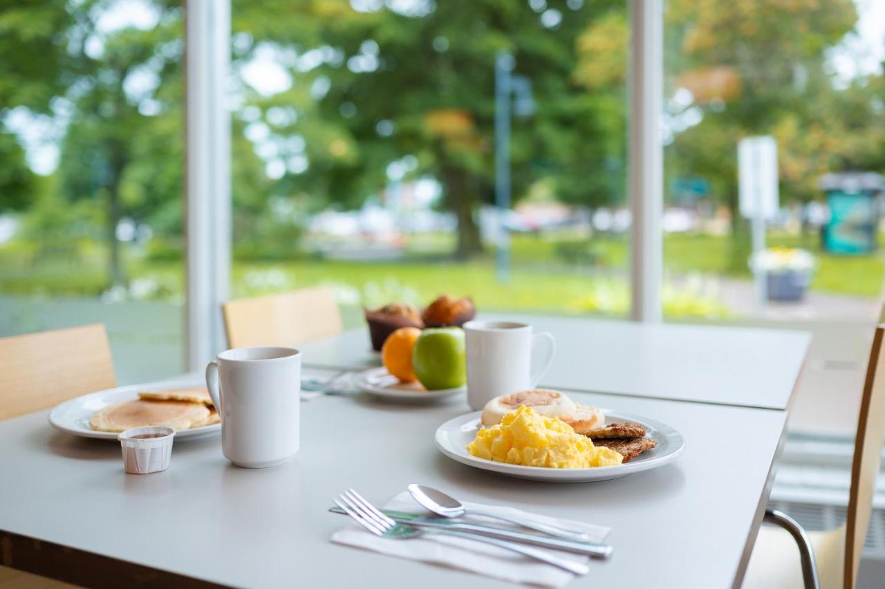 Rodd Moncton Hotell Eksteriør bilde
